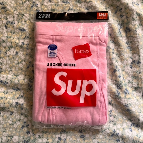 BNWT Hanes Supreme Pink Boxer Briefs in Medium